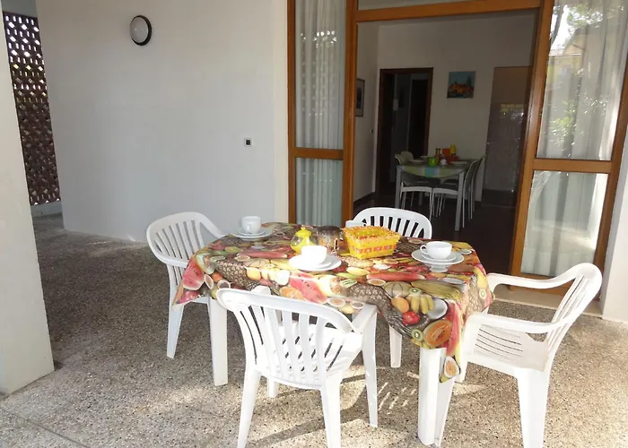 Semi-detached In A Quiet Area וילה ביביונה