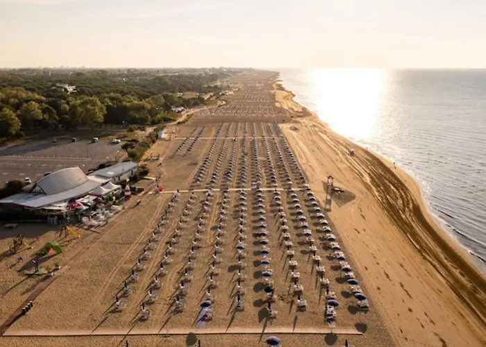 Semi-detached In A Quiet Area וילה